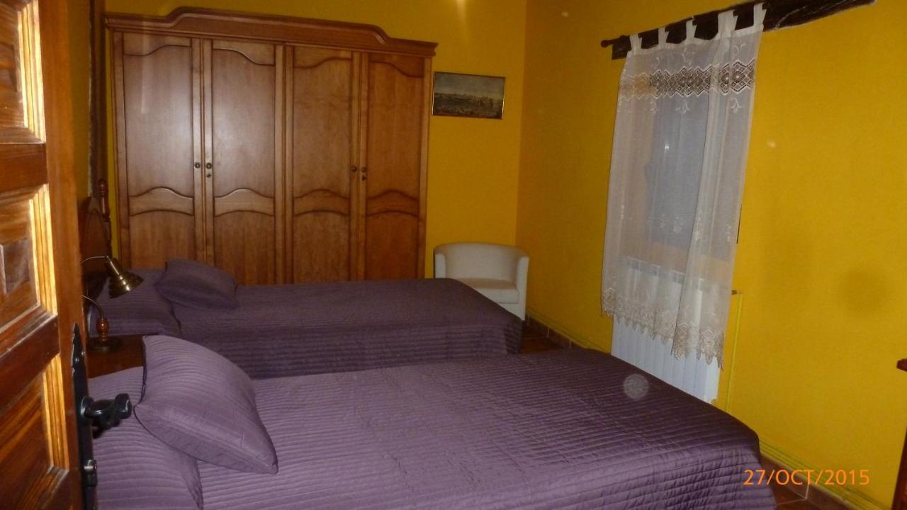 Casa Rural Marina Curiel de Duero ภายนอก รูปภาพ
