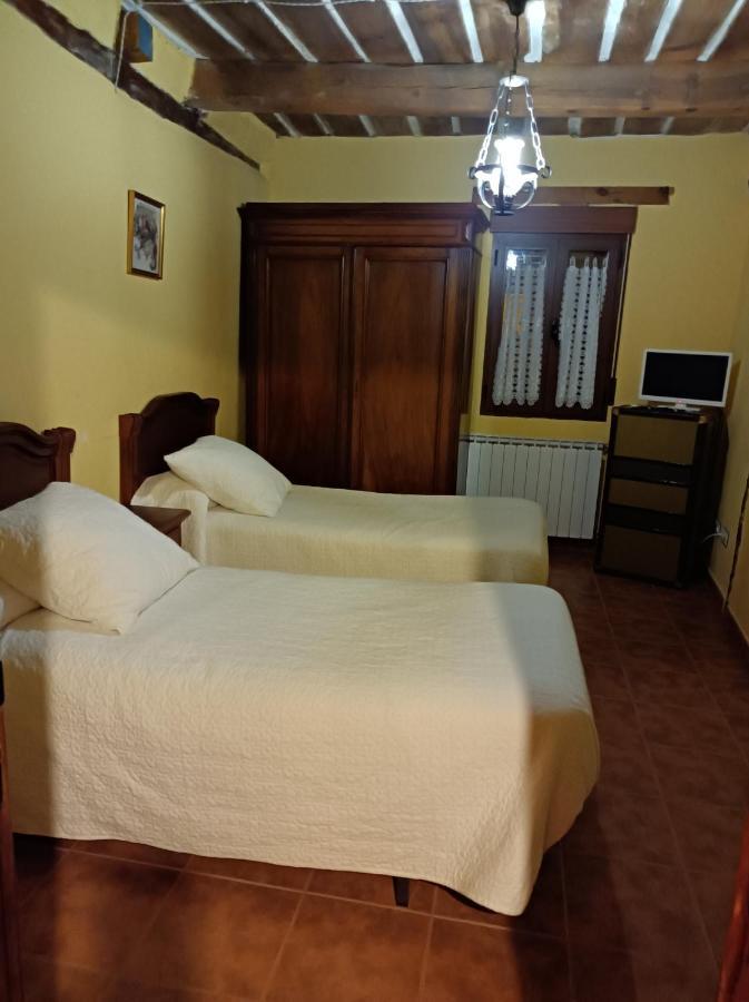 Casa Rural Marina Curiel de Duero ภายนอก รูปภาพ